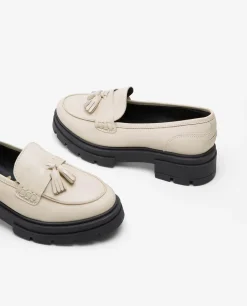 Mocasines Y Bailarinas*Cuplé Mocasin Borla Napa Beig