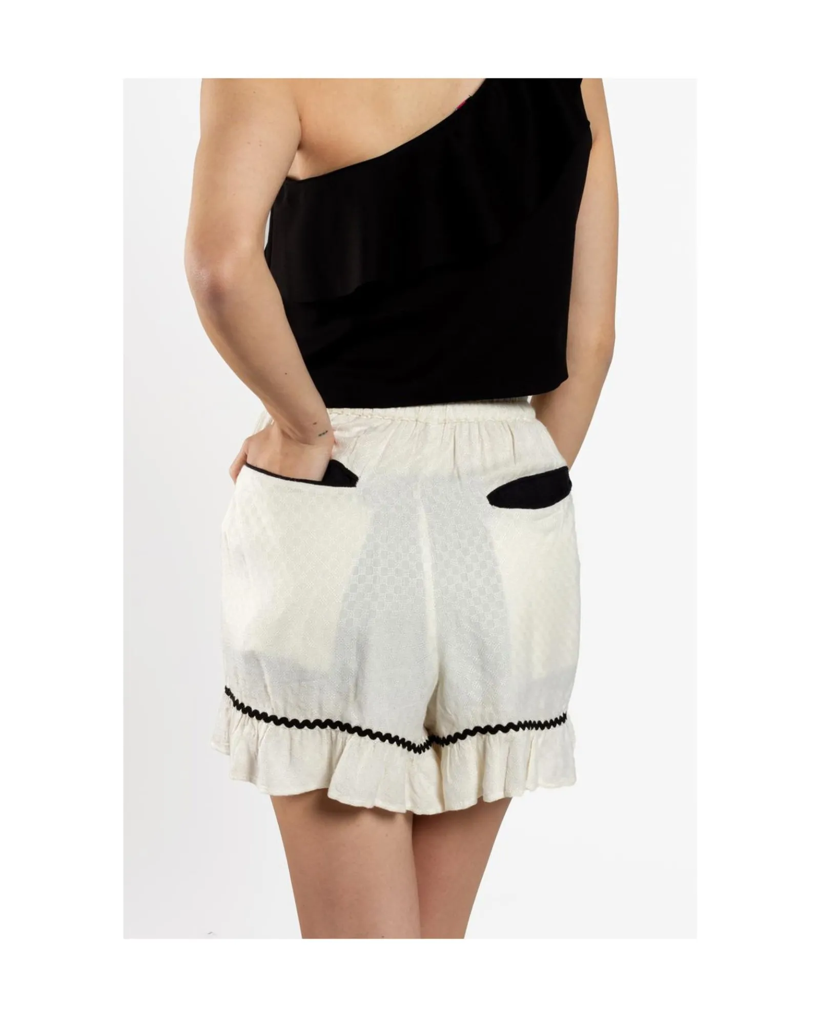Pantalones*Cuplé Pantalon Corto Volante Jacquard Blanco