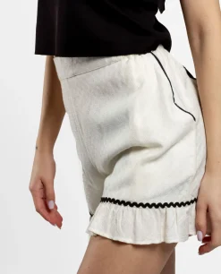 Pantalones*Cuplé Pantalon Corto Volante Jacquard Blanco