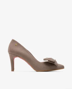 Salones & Stilletos*Cuplé Salon Lazo Ultrasuede Vison