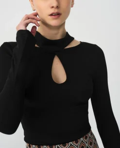 Camisas Y Tops*Cuplé Top Escote Lagrima Punto Negro