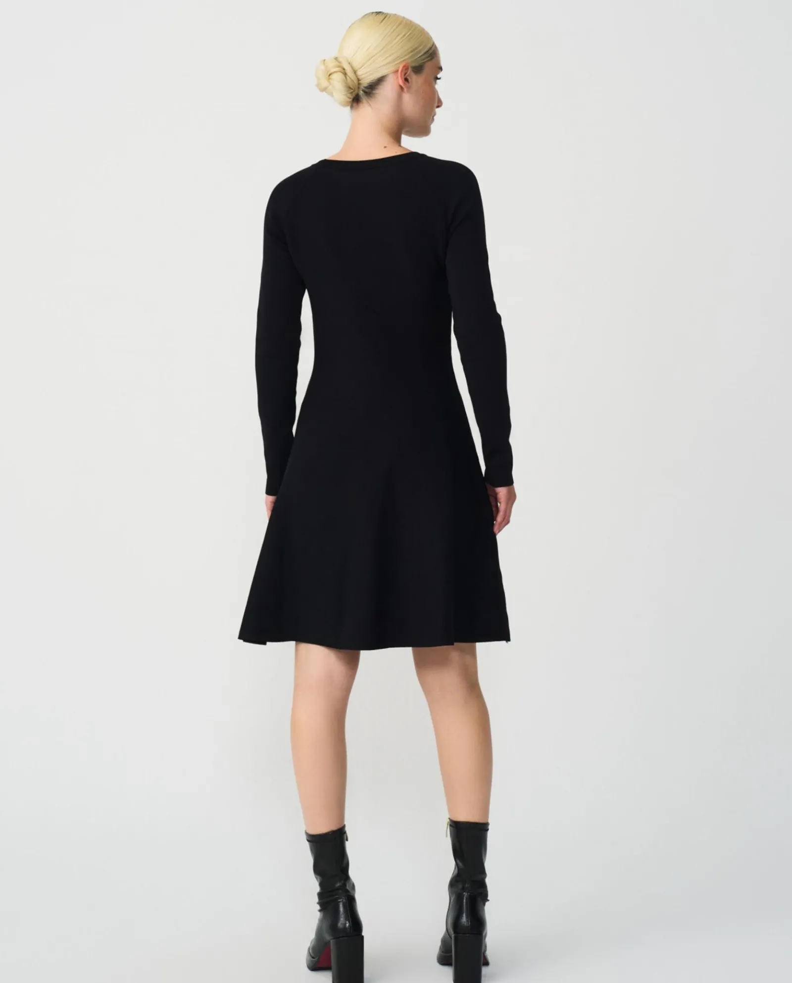 Vestidos*Cuplé Vestido Corto Perlas Punto Negro